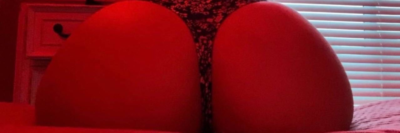 lara banner