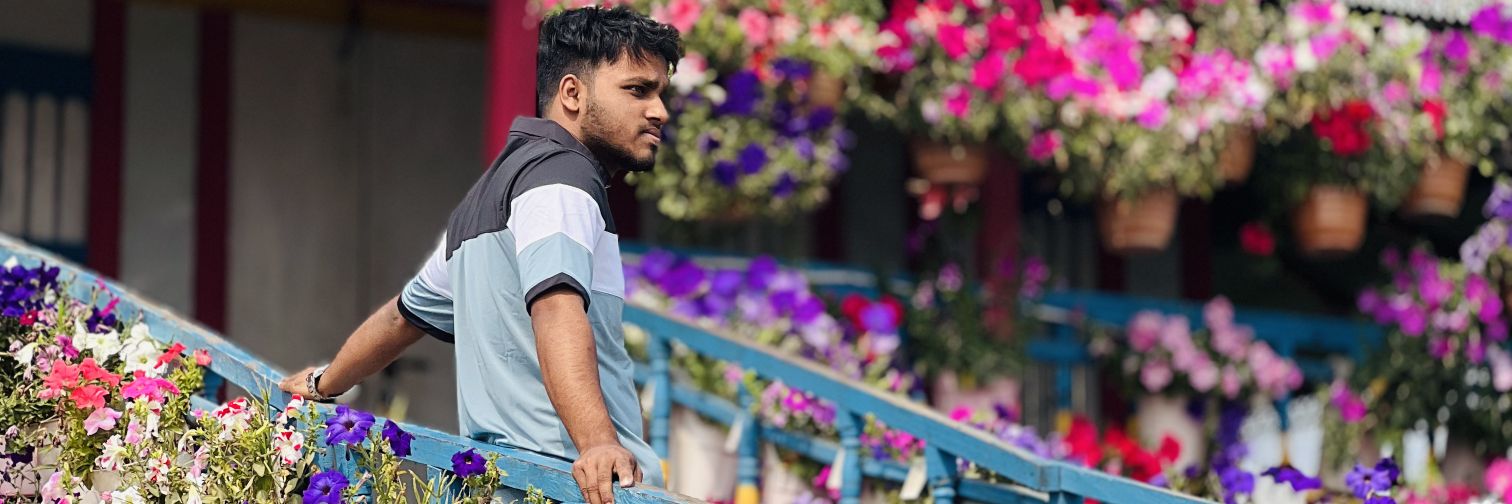 Momenul1118's profile banner image