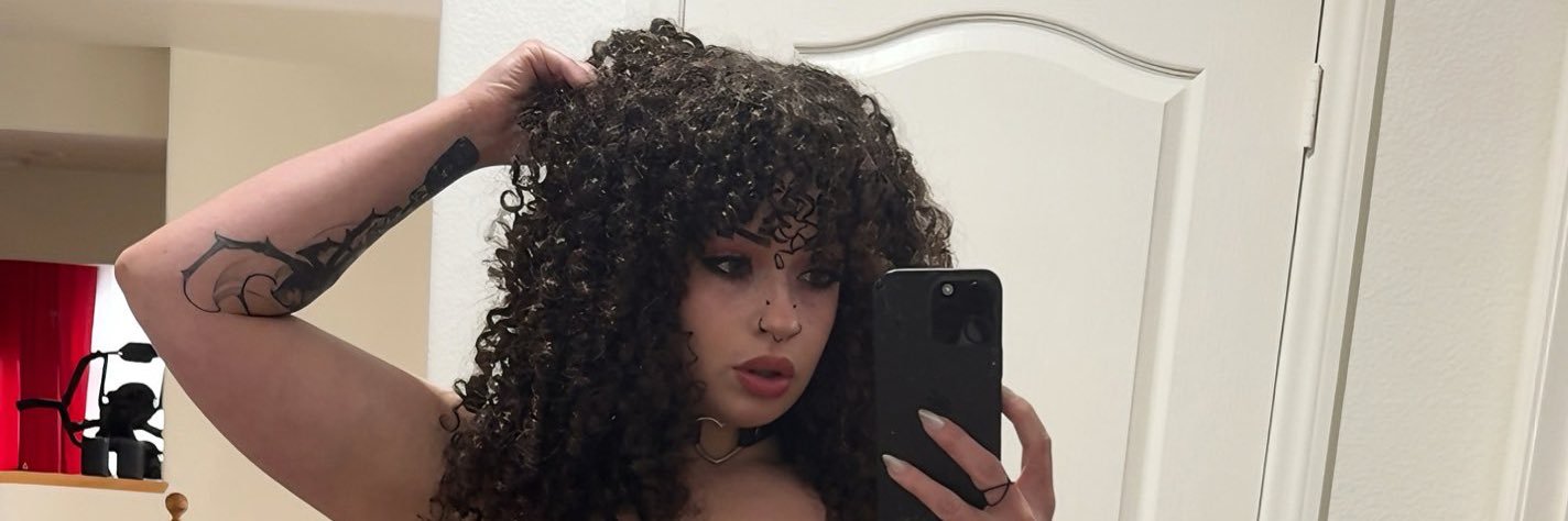 Mare Linder📌💯 banner