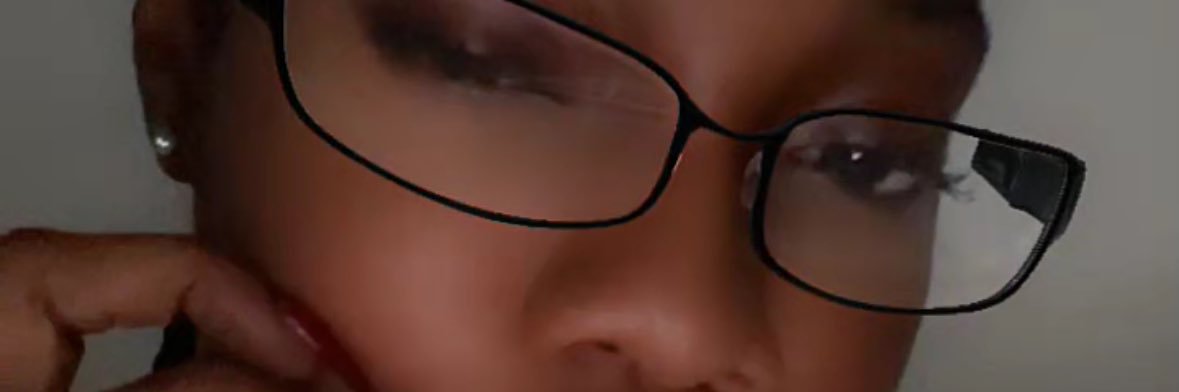 nnia 🦋🦋 banner