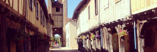 Julie 🇬🇧🇵🇭 banner