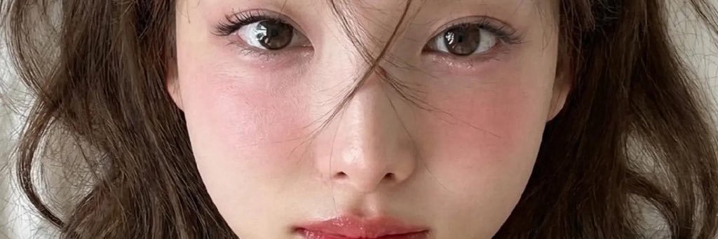 young2yiq's profile banner image