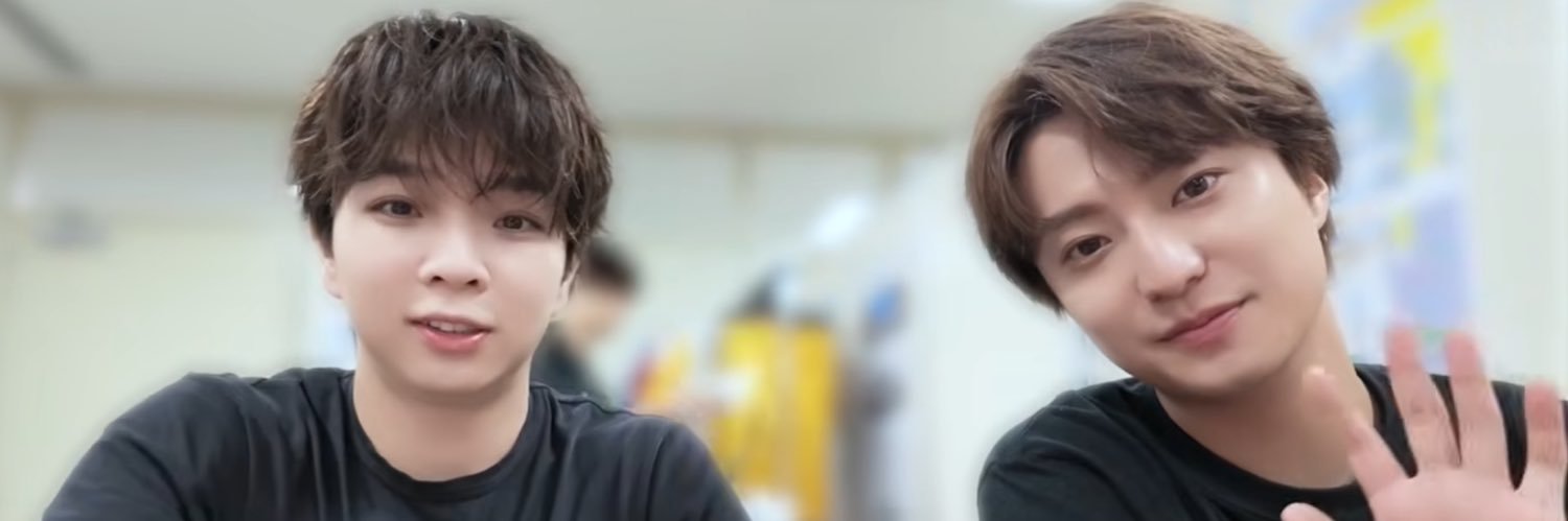 somrD11's profile banner image