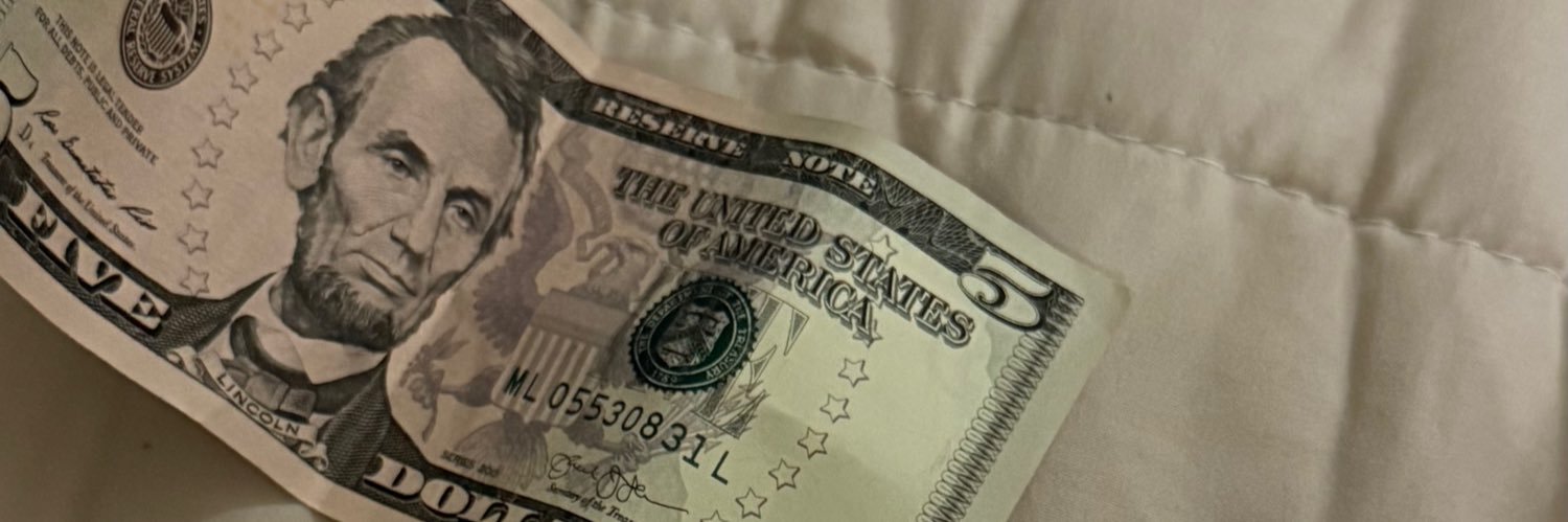 العنف الالكتروني banner