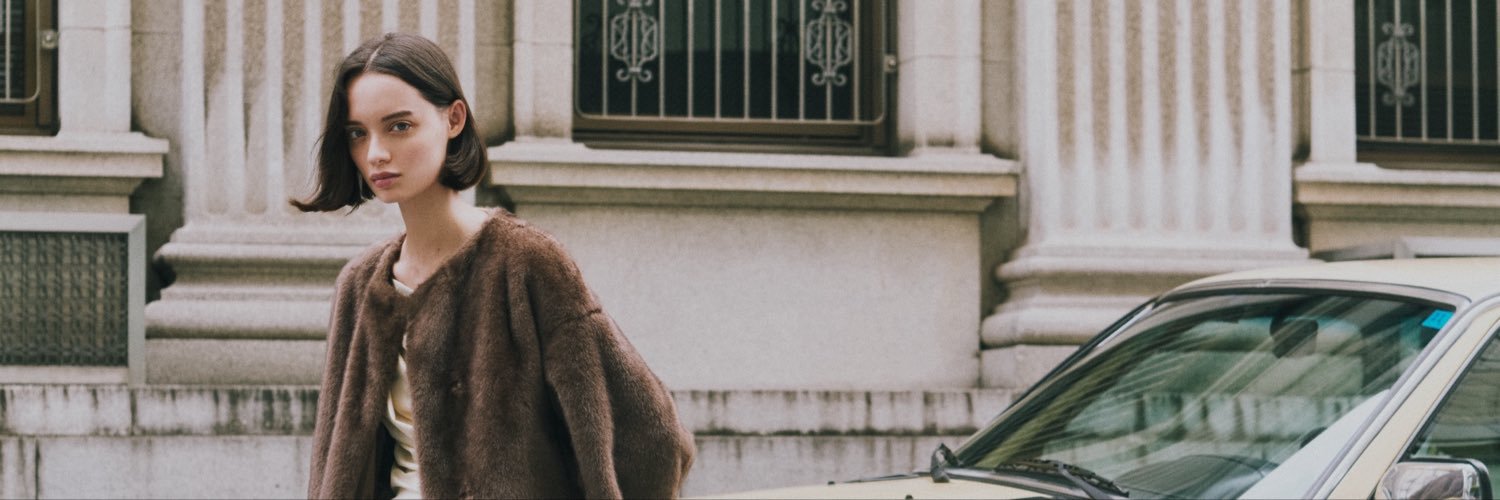aimeineofficial's profile banner image