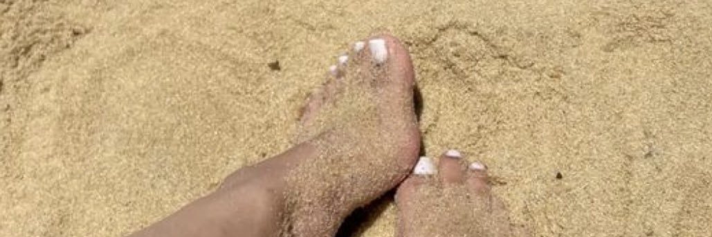 Reine Noune 🐚🥵 banner