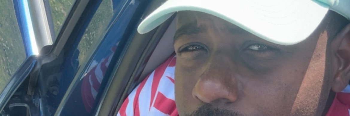 Tavares Lee banner