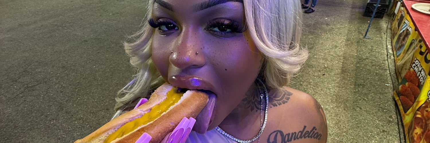 latina🥰😍 banner