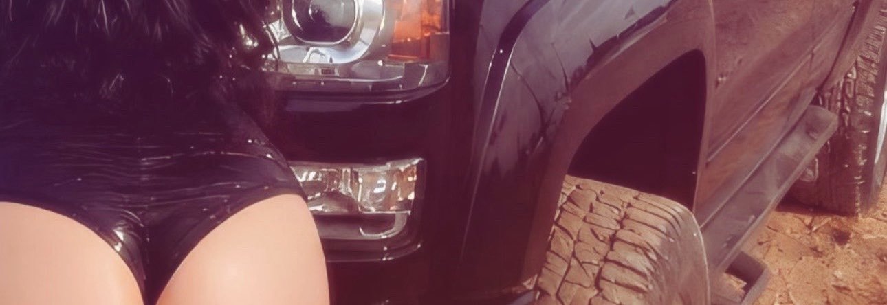 txs_q27's profile banner image
