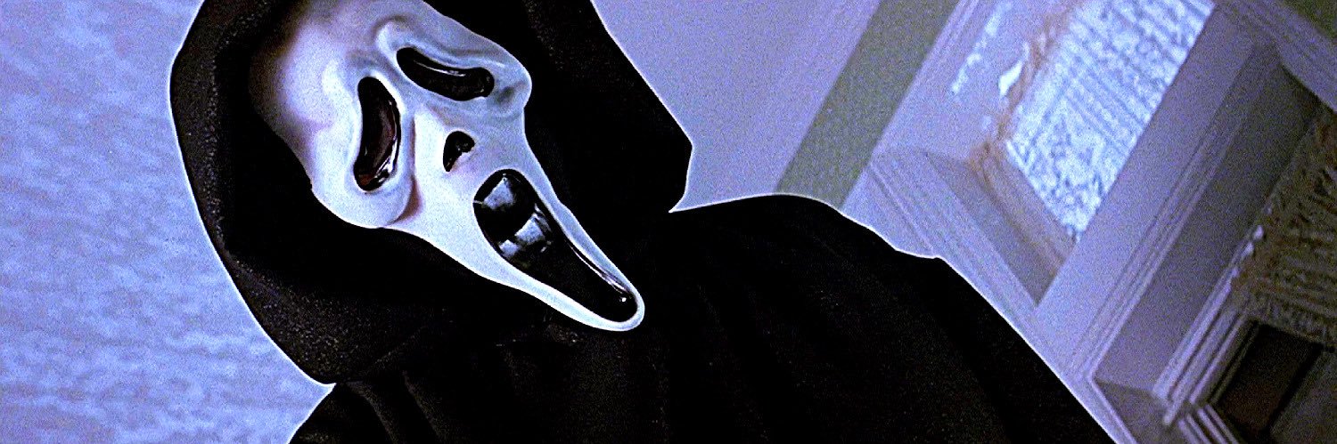 Emma-Louise 🖤👻 banner