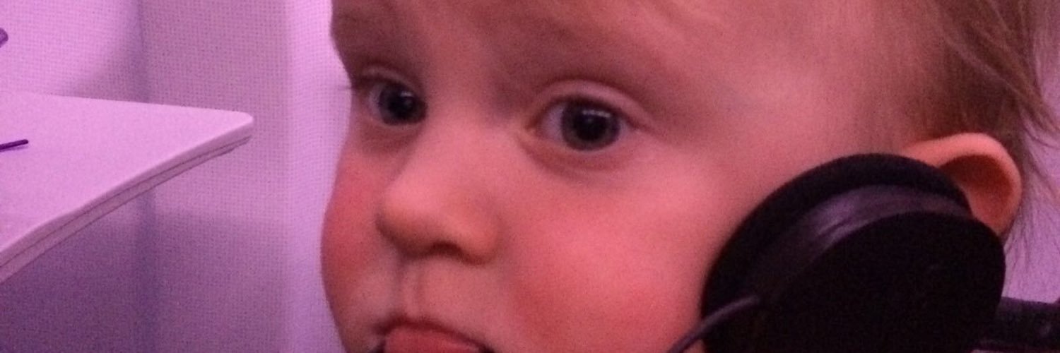 shedee's profile banner image