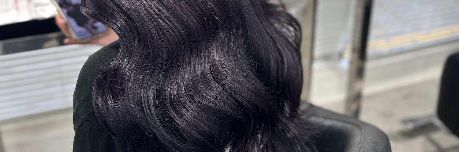 𝘧 banner