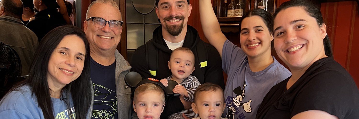 apichardo's profile banner image