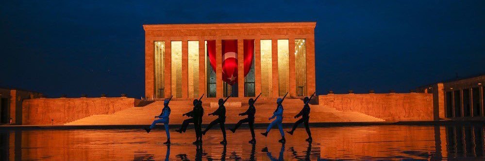 Türk Devrim Dergisi banner