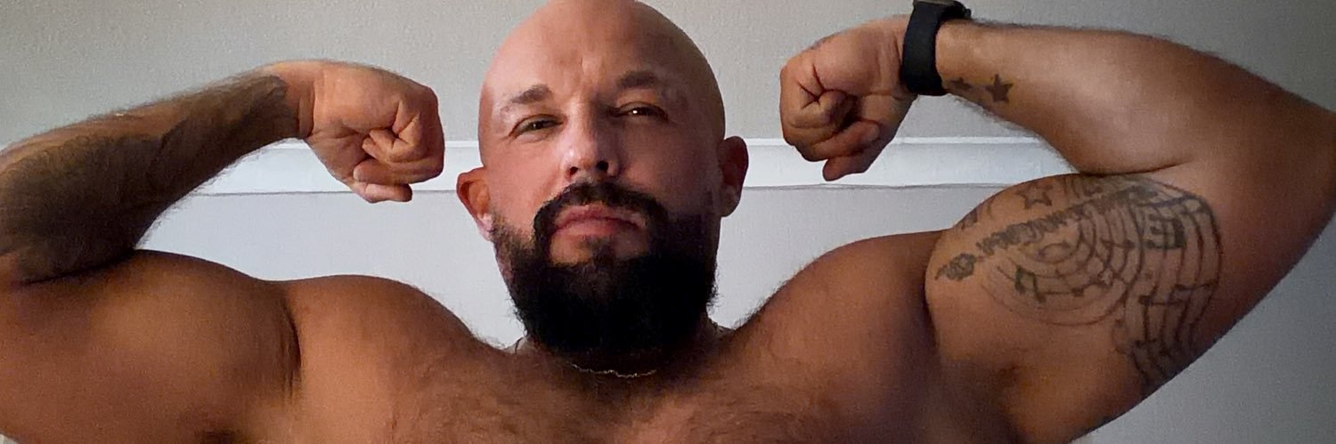 Musclebeardedbear banner