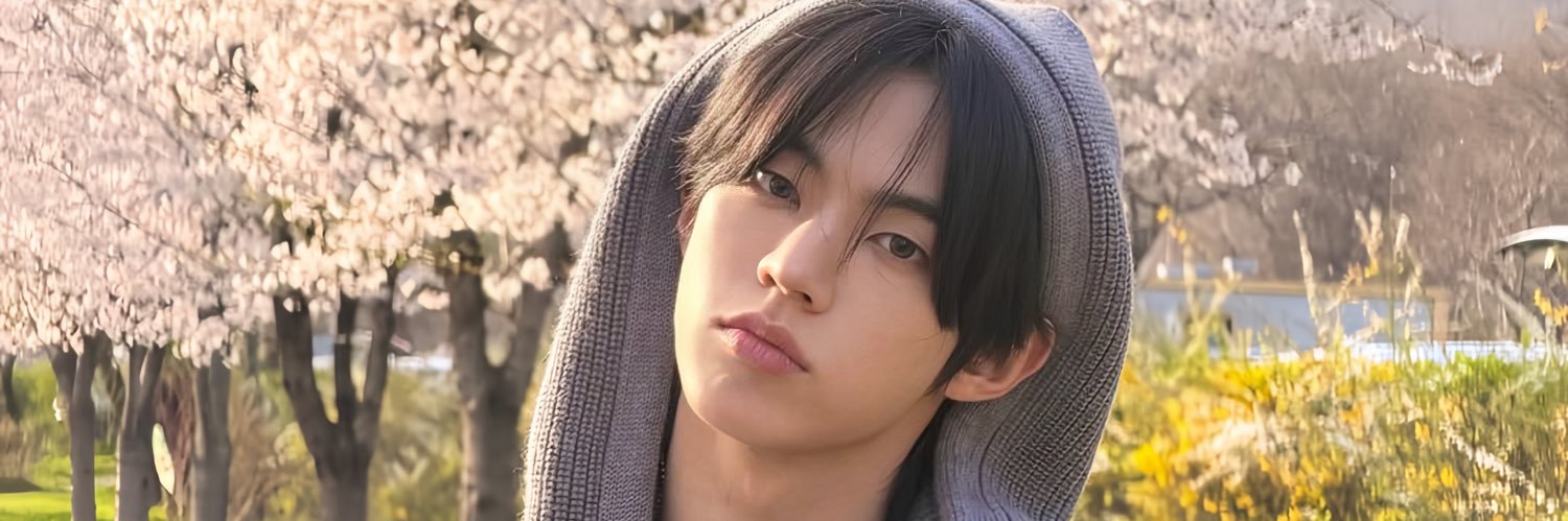 roiseposes's profile banner image