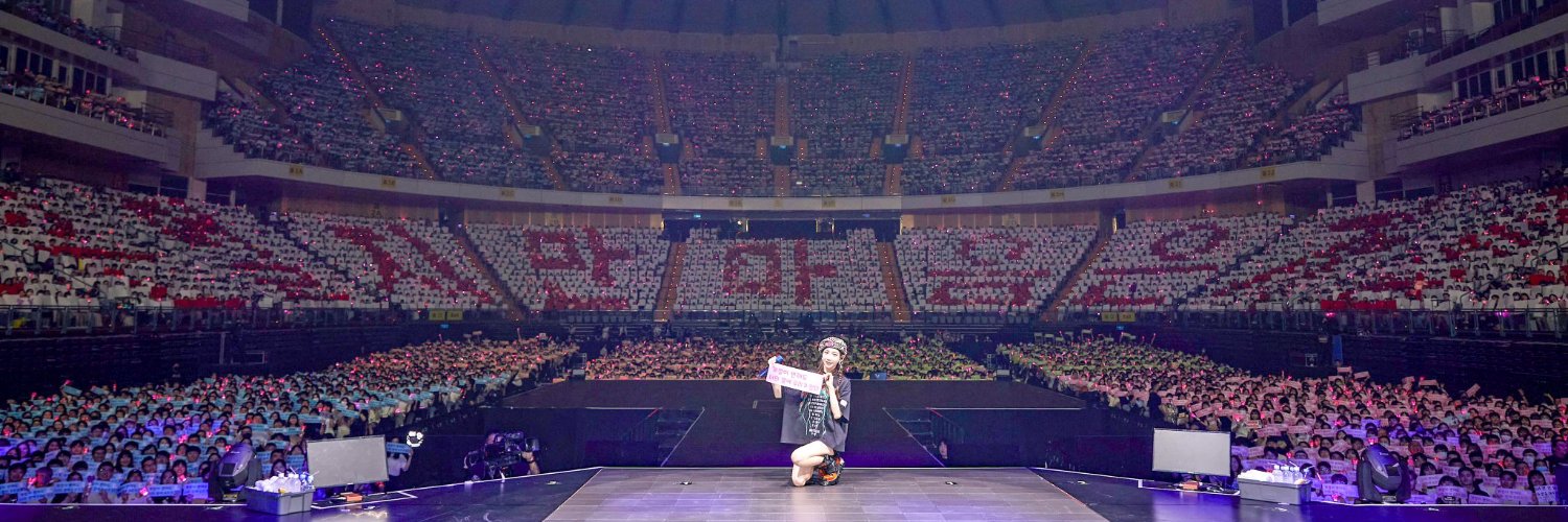 mos0727's profile banner image