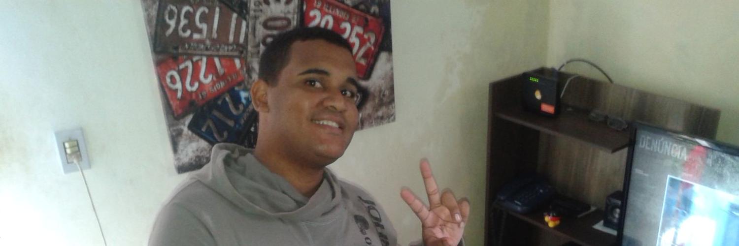 qhedes_12's profile banner image