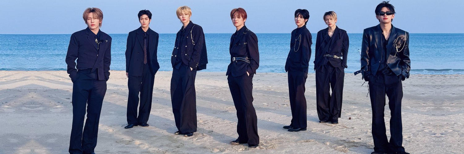 BAY🌊☀️⛵🪝 banner