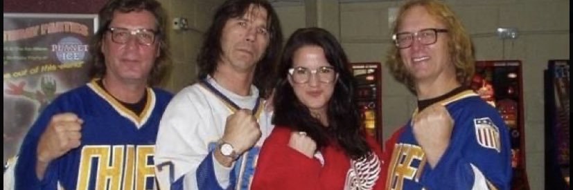 Melanie ✨🧝🏻‍♀️🌲🌺🏒📚✨ banner