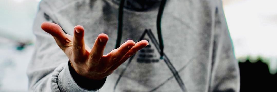 الأسطورة banner