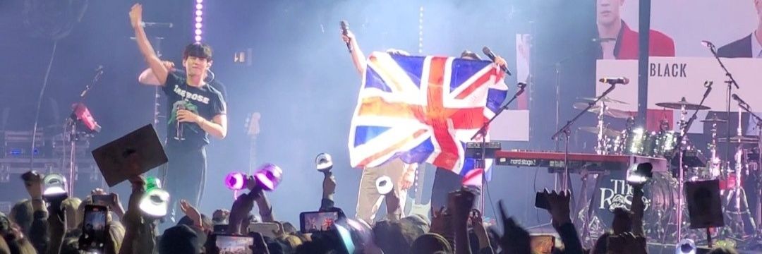 _Czechthisout_💜🌈 banner