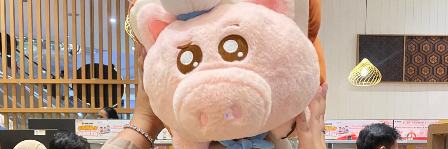 hazowlnut's profile banner image