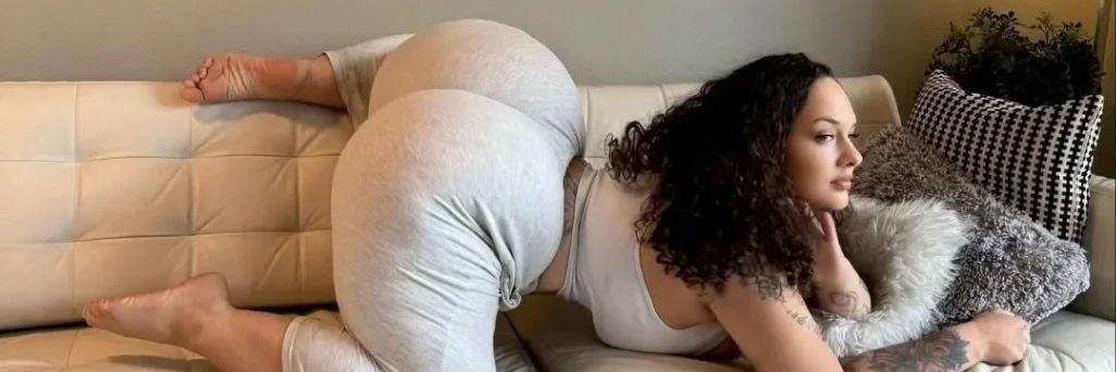 bad_bitches45's profile banner image