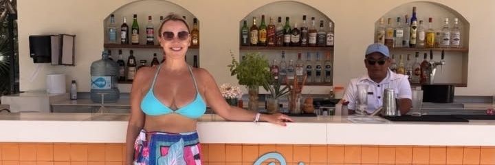 Jennifer Roll banner