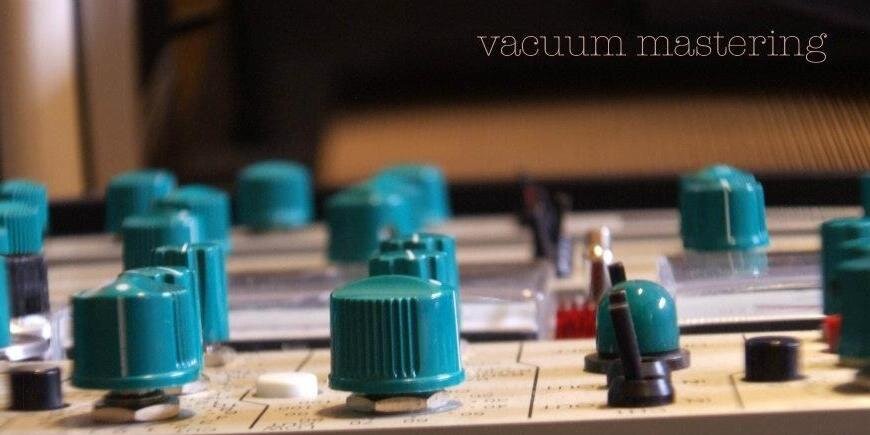 VACUUM MASTERING banner