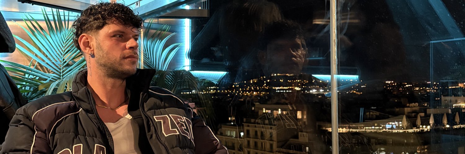 Robyn banner