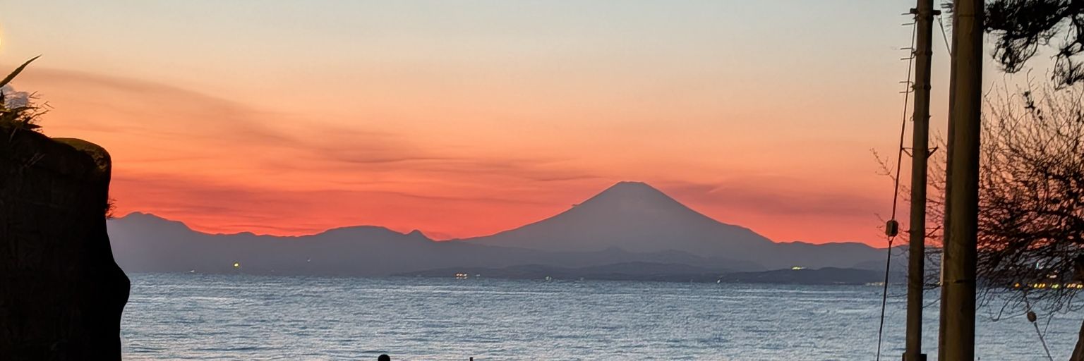 Jasmintmm's profile banner image