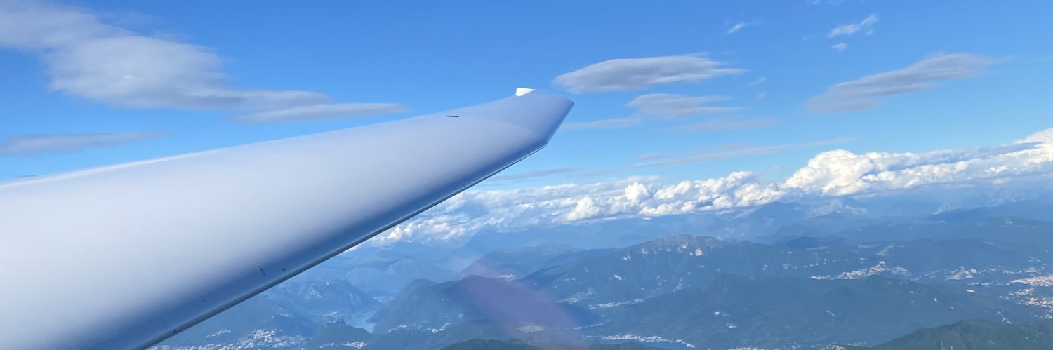 emmatuitt's profile banner image