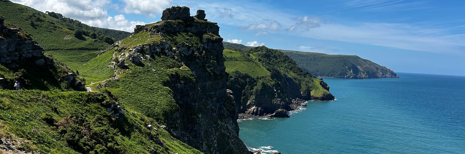 Kazza 🔴 🌳💙 banner