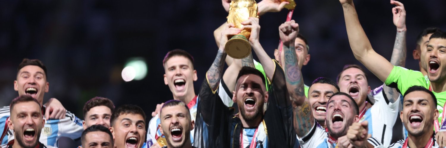 Mari 🎶⚽️🏎 banner