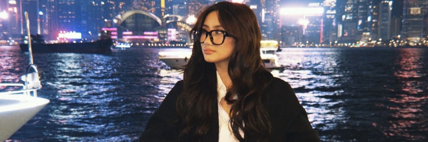 Sheena on Weverse 💜 banner