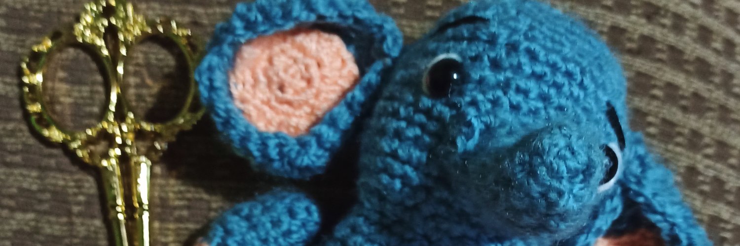 leslysencin's profile banner image