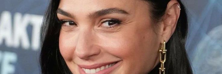 Gal Gadot banner