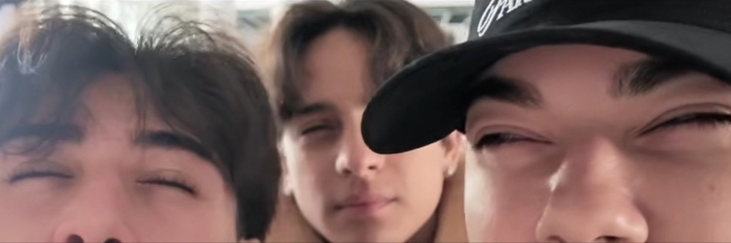 adelaitsuu's profile banner image