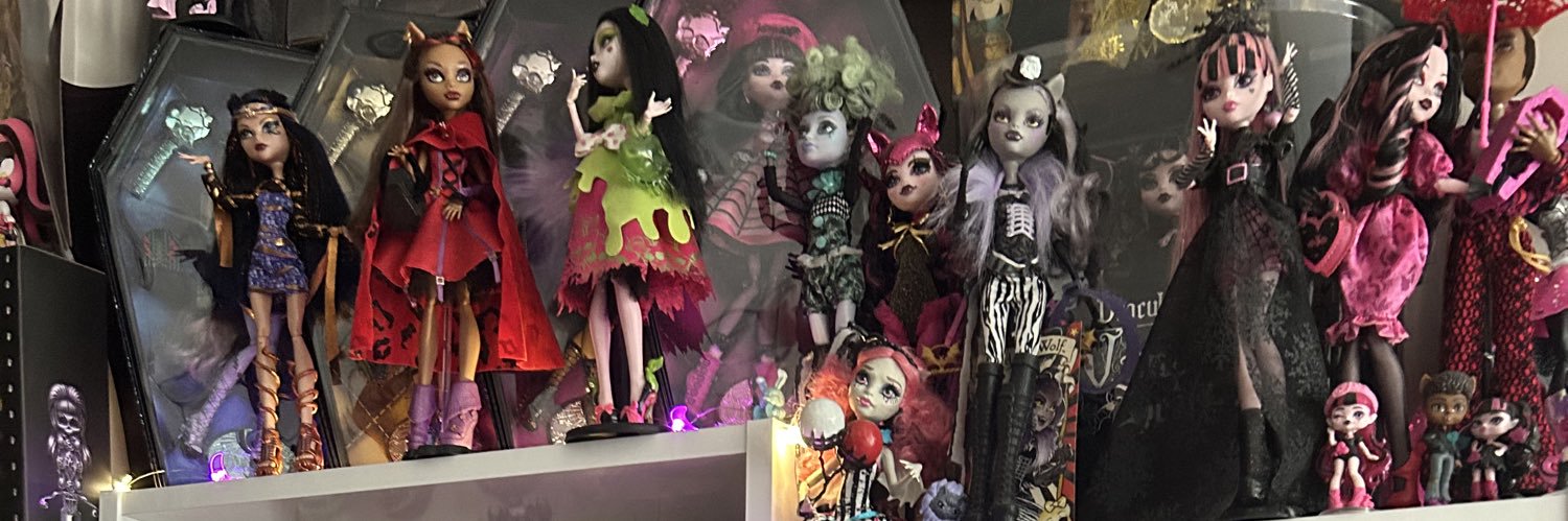 Mel collects 💜 banner