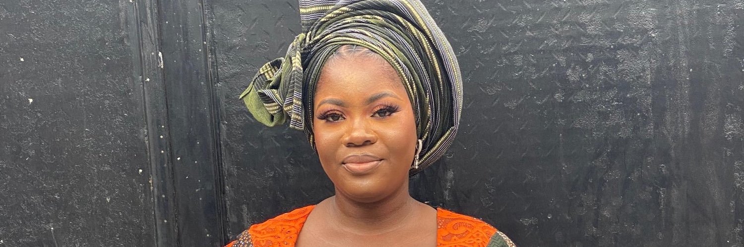 Moradeke🌸🌹 banner