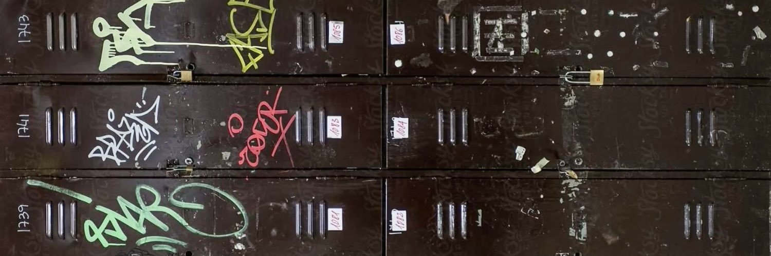 Ẁ̛̦̤̓͋ banner