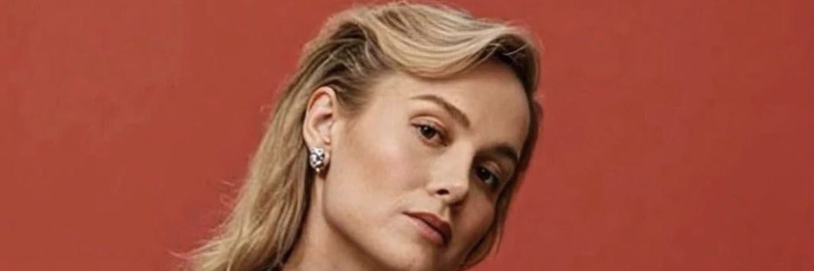 ava banner