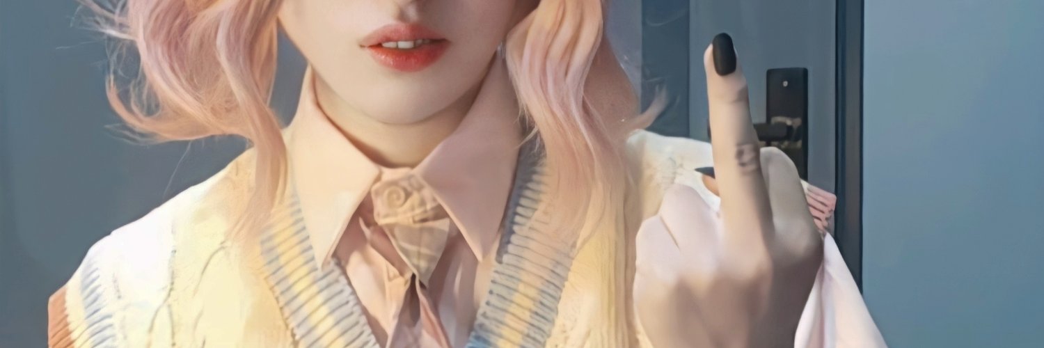 yikolian's profile banner image