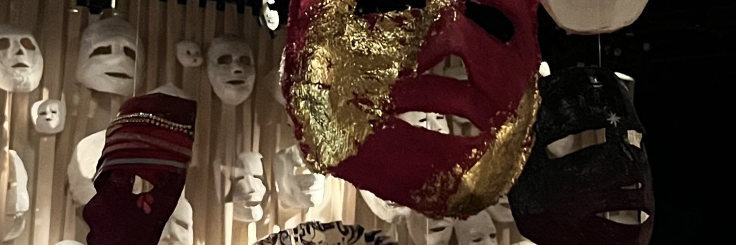 laila banner