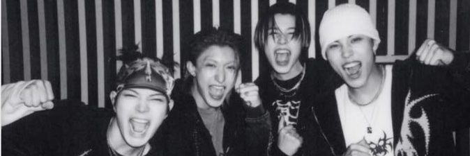 naii 🌰🫧 banner