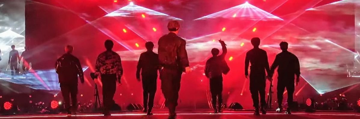 vee⁷ loves arirang banner