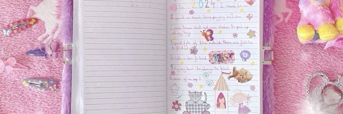 Luli🦄🍭 banner