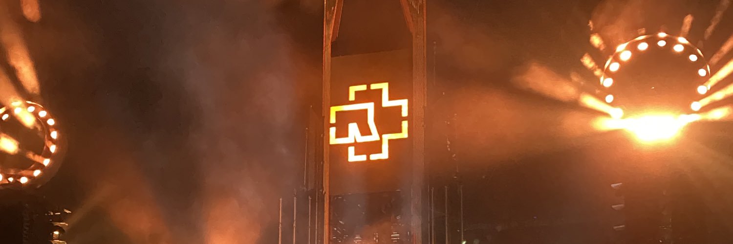 LxVee's profile banner image
