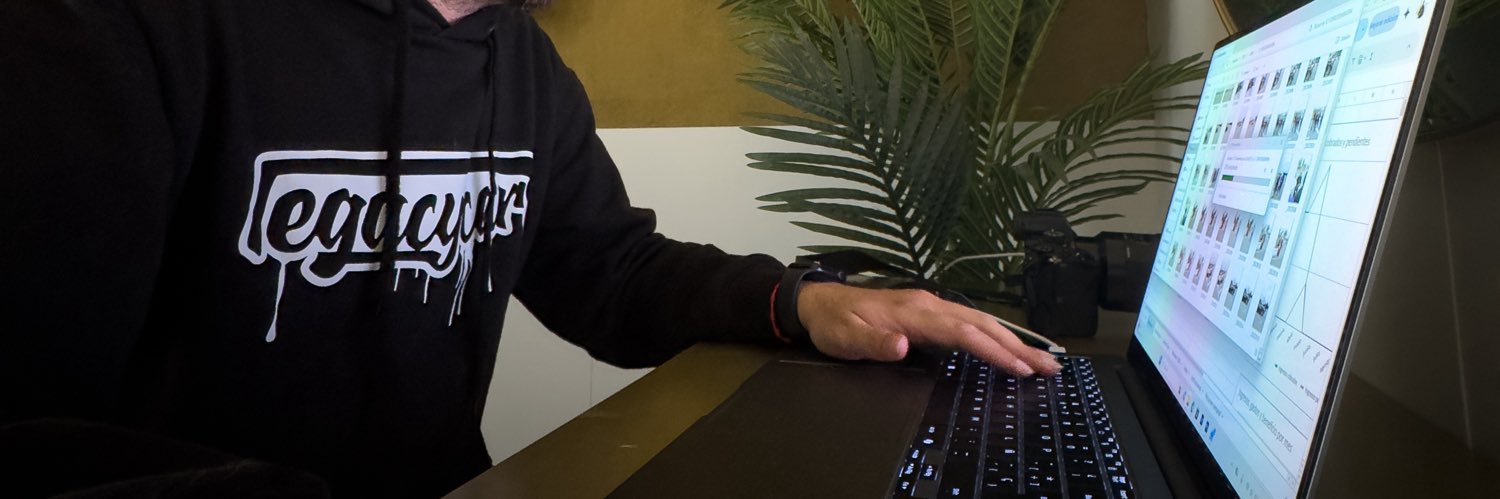 xTorih's profile banner image